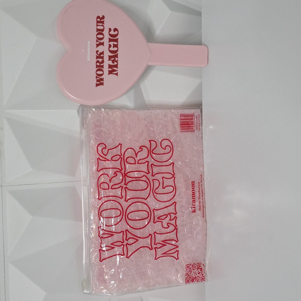 NEW IN BAG! Kiramoon The Heart Mirror Hand Held With Reusable‎ Bubble Bag